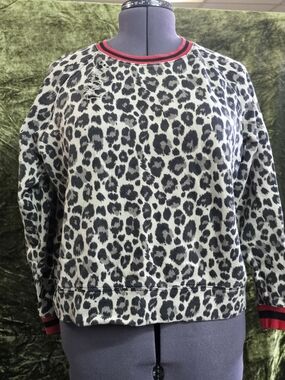 MELLODAY Leopard Print Crewneck Sweatshirt with Red-Trim